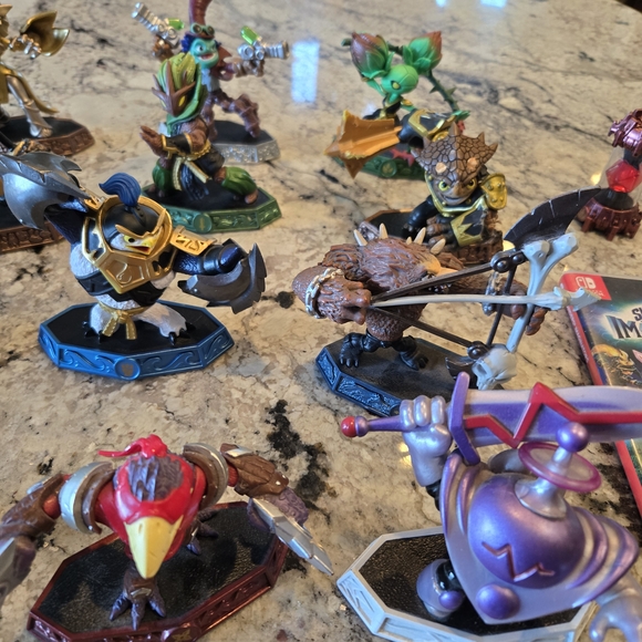 Skylanders Imaginators Switch Game And 16 Figurines - Picture 3 of 9